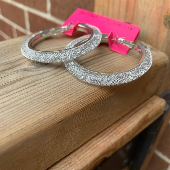 Betsy Johnson Silver Caged Glitter Hoops 💖BNWT💖 - Picture 4 of 4